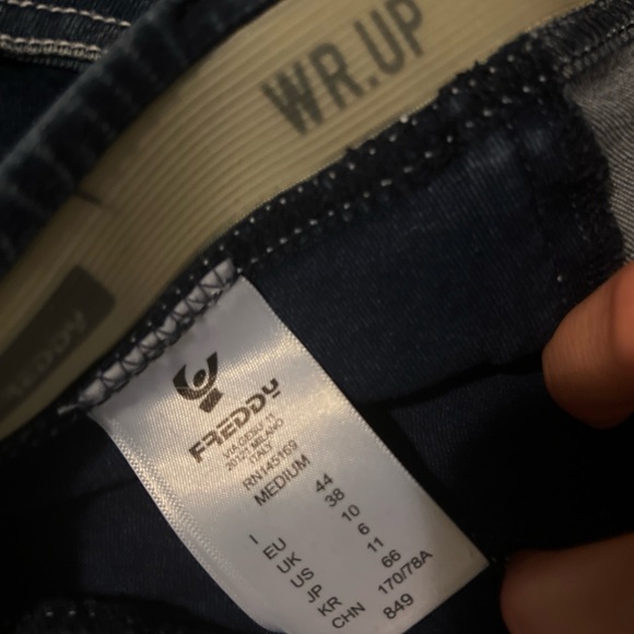 Freddy Jeans - WR.UP® DENIM - Low Rise - Distressed - Ankle Length - Size Medium - Picture 2 of 3